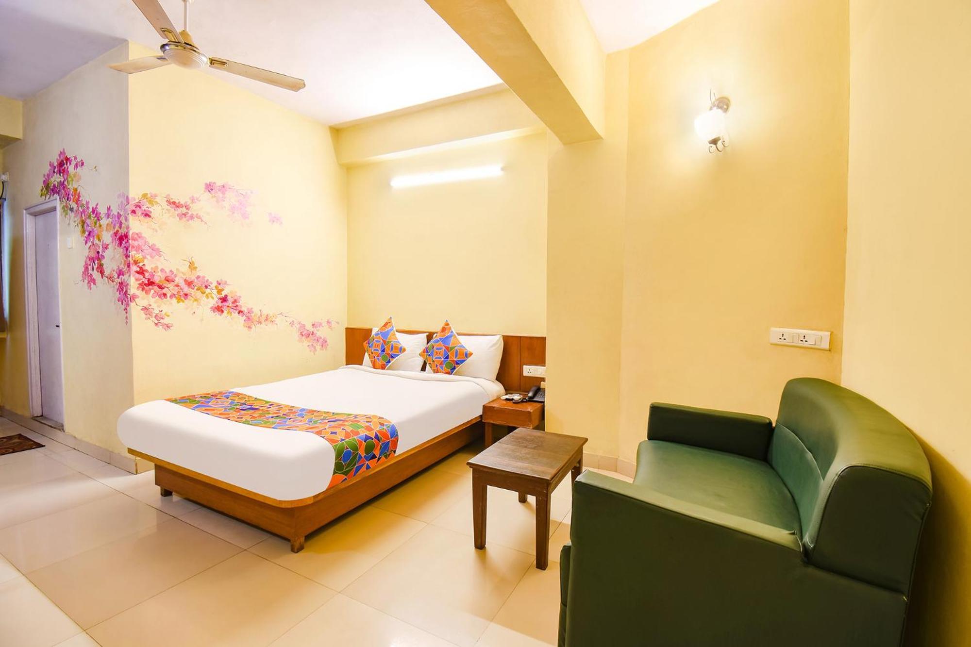 Fabhotel Prime Yash Residency - Nr Lonavala Railway Station Exterior foto